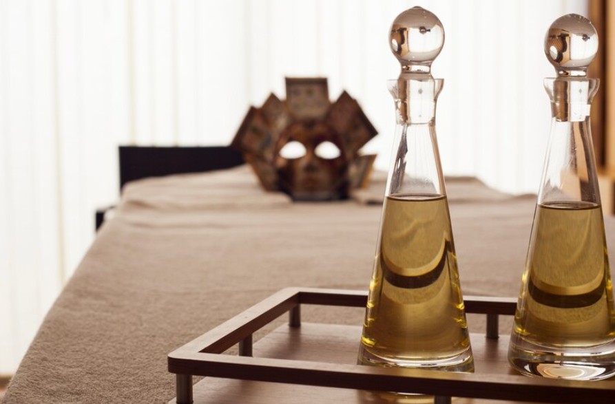 Original White Oud Attar Price in Pakistan